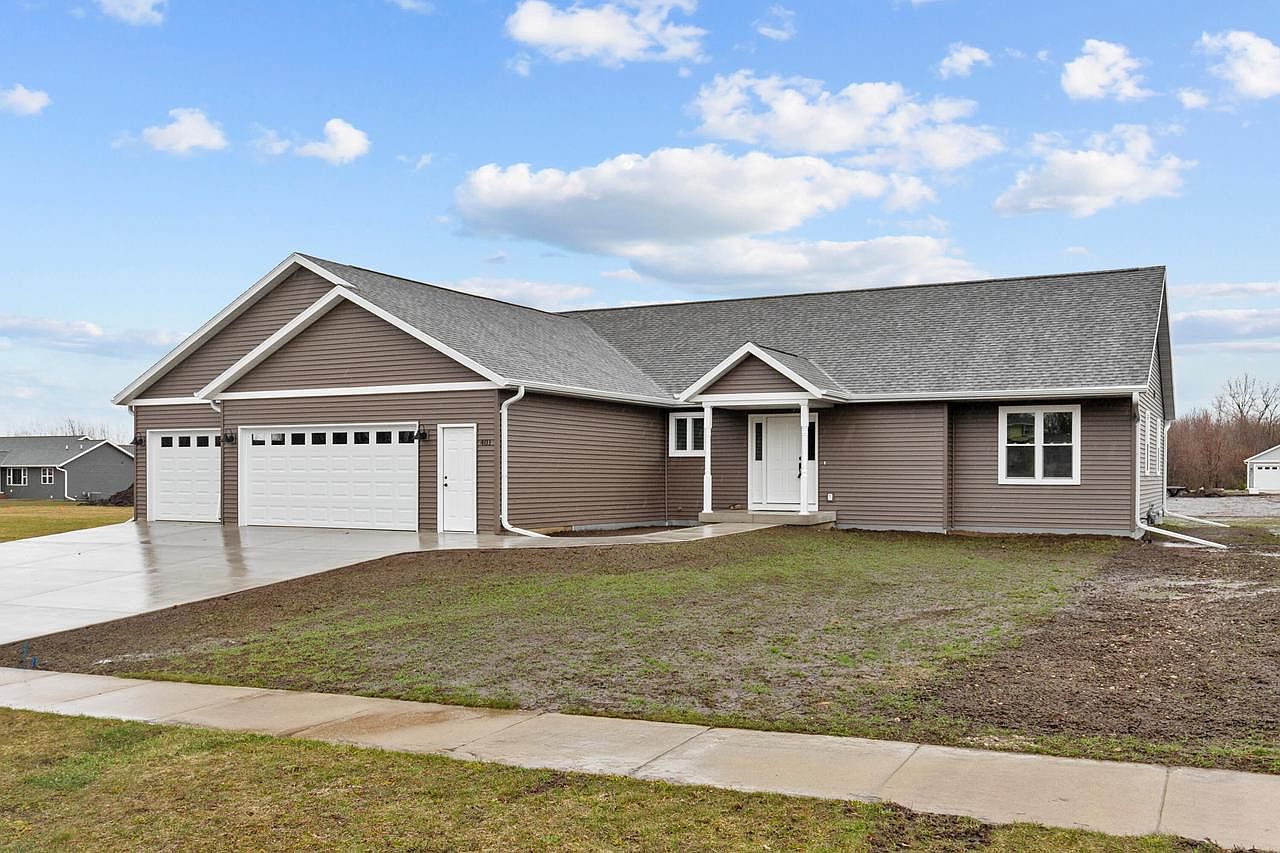 401 Village LANE, Ripon, WI 54971 Zillow