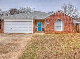 1043 Shadowlake Rd, Norman, OK 73071