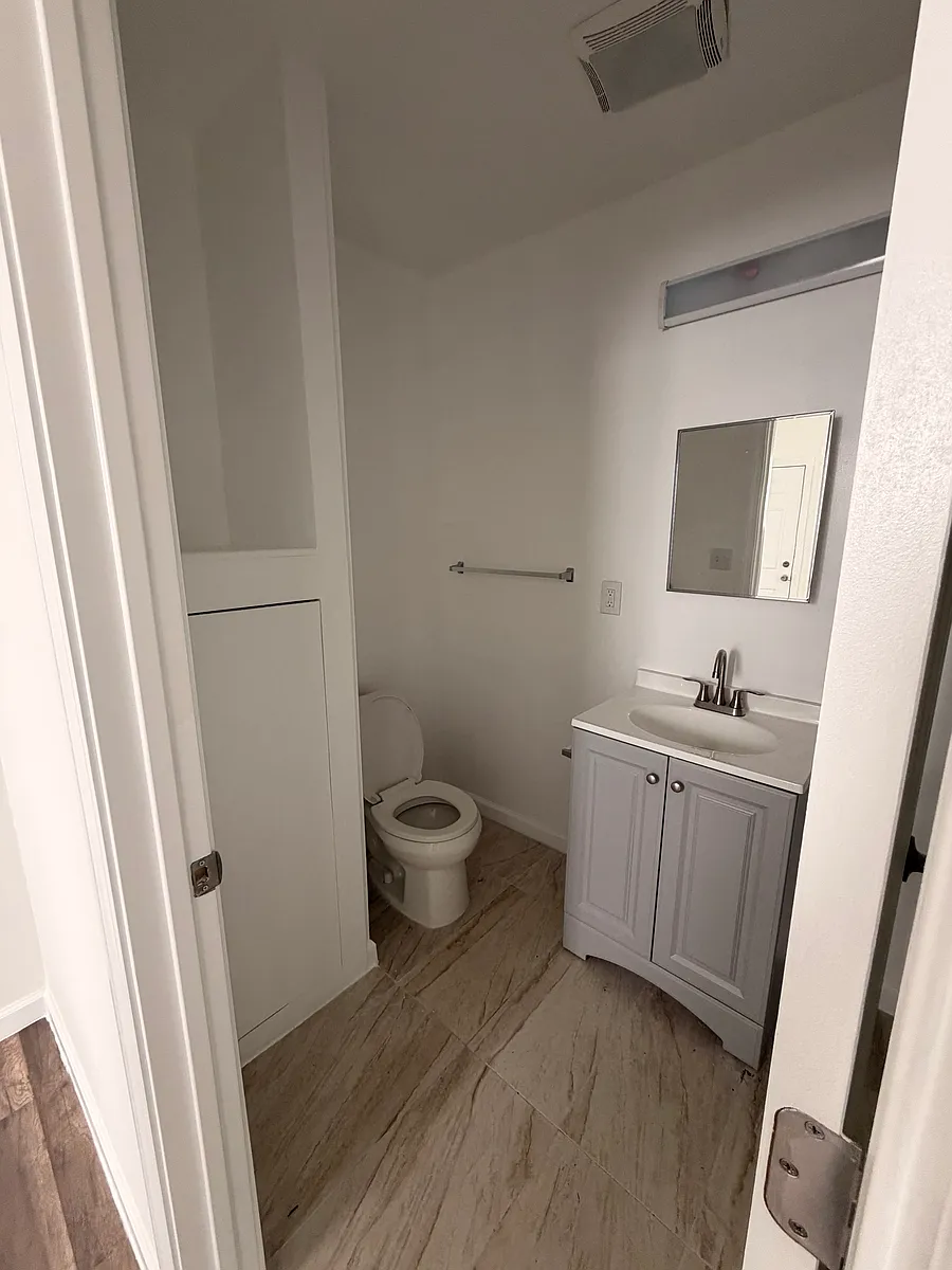Bathroom - 47-49 Putnam St #1