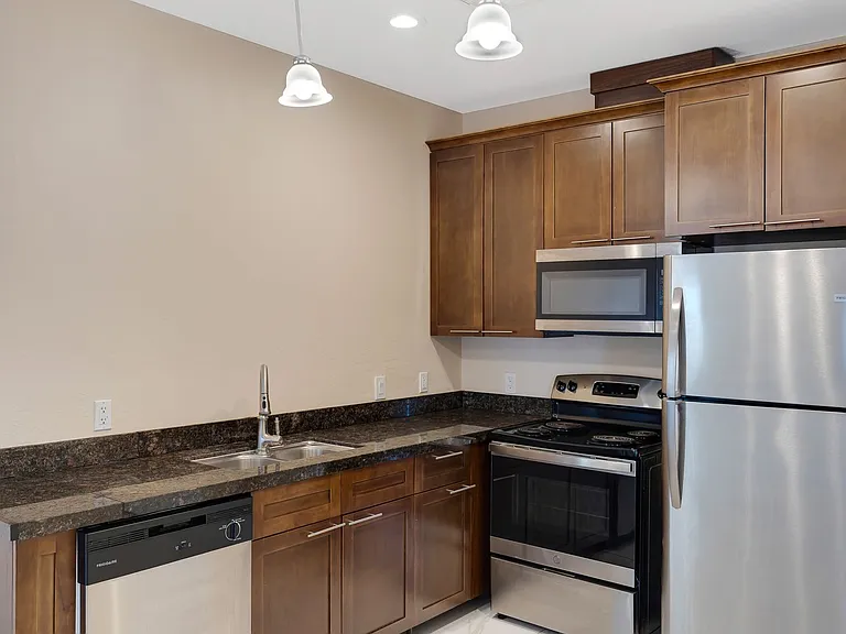 Desert View Apartments — Photo 35