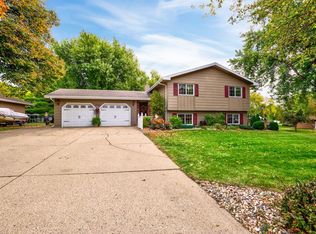 1611 Knollwood Dr, Fairmont, MN 56031