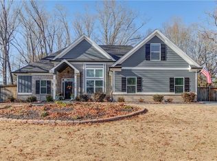 1211 Ridgecrest Dr, Winder, GA 30680