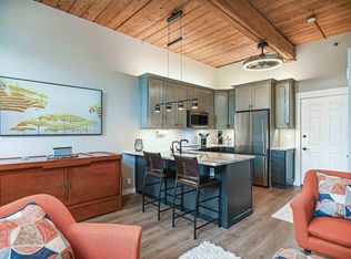 156 Front St APT 302, Exeter, NH 03833