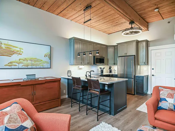 156 Front Street #302, Exeter, NH 03833