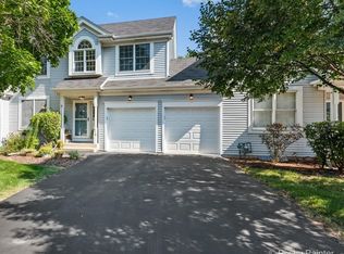 818 Derby Crse, St Charles, IL 60174