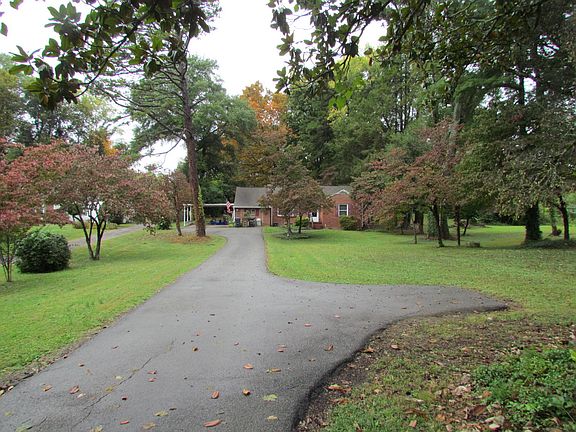 3rd image of 2637 Delrose Dr