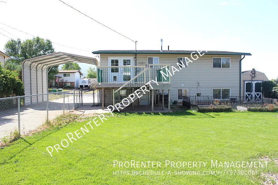 Great 5 Bed, 2 Bath Layton Home — Photo 4