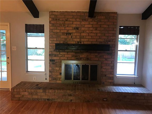 3rd image of 312 Golden Oaks Dr