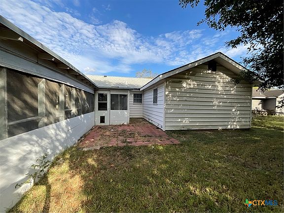4th image of 1309 La Valliere St