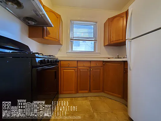 Rented by Bedford Brownstone Realty | media 6