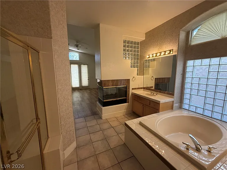 10225 Red Bridge Ave — Photo 12