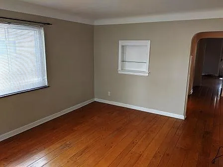3135 Beaver Ave #4
