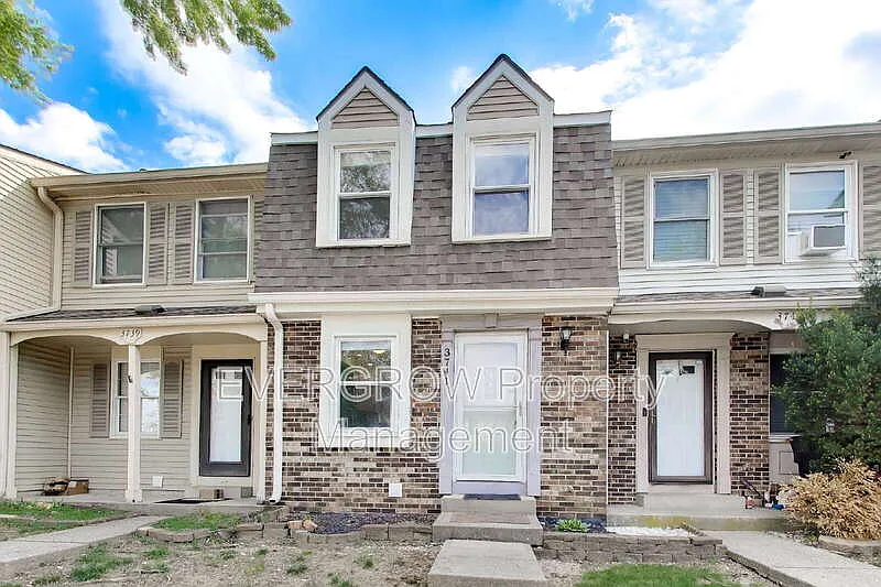 2 bed, 1.0 bath, 976 sqft, $1,295 — Photo 3