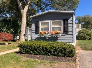 Old Country Old Country Road #44, Riverhead, NY 11901