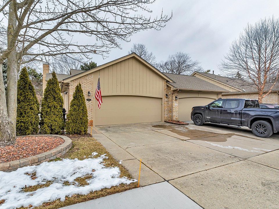 1st image of 43173 W Kirkwood Dr