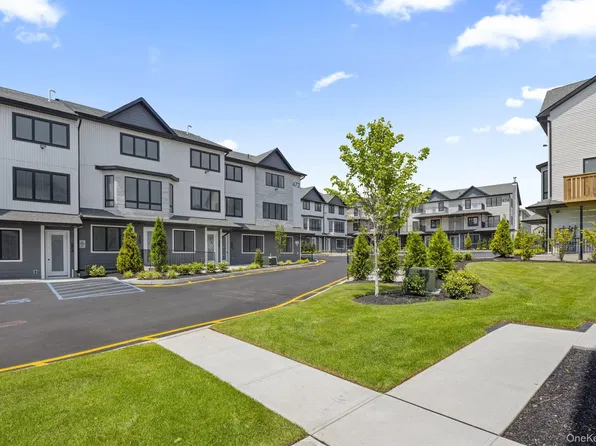 470 W Central Avenue #205, Spring Valley, NY 10977