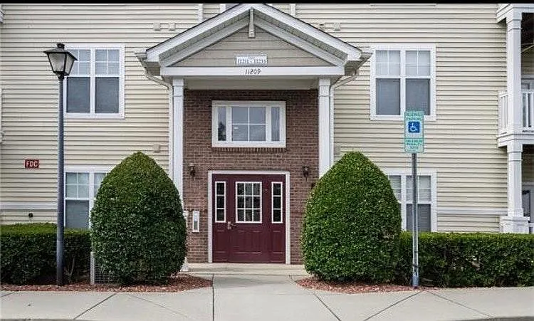 2 bed, 1150 sqft, $1,650 — Photo 3