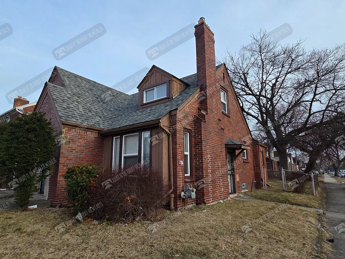 Building Photo - 7331 W Outer Dr