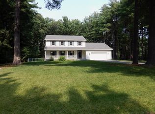 4 Pine Meadow Dr, Southampton, MA 01073