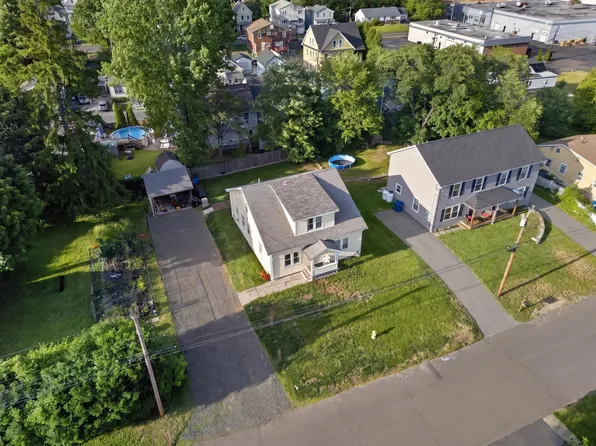3 Hickey St, Stratford, CT 06615