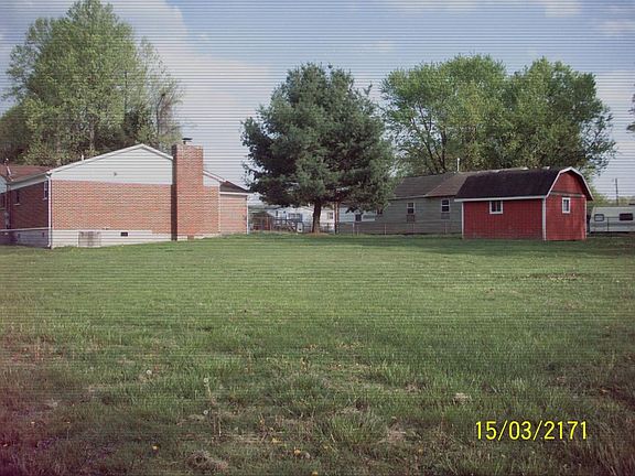 3rd image of 4005 Rogers St