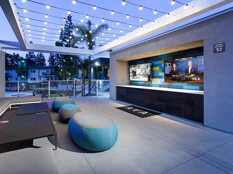 North Clubhouse outdoor lounge