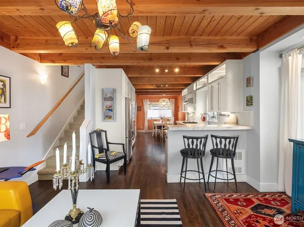 3010 NE 55th Street, Seattle, WA 98105