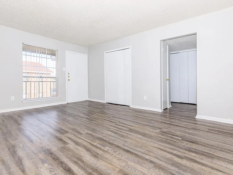 Marine Park Apartments — Photo 68