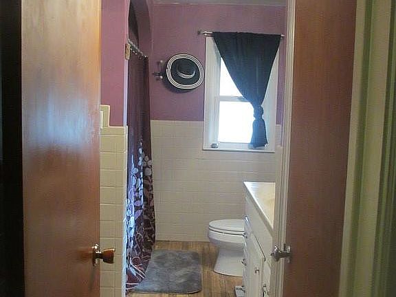 5th image of 1118 Locust St