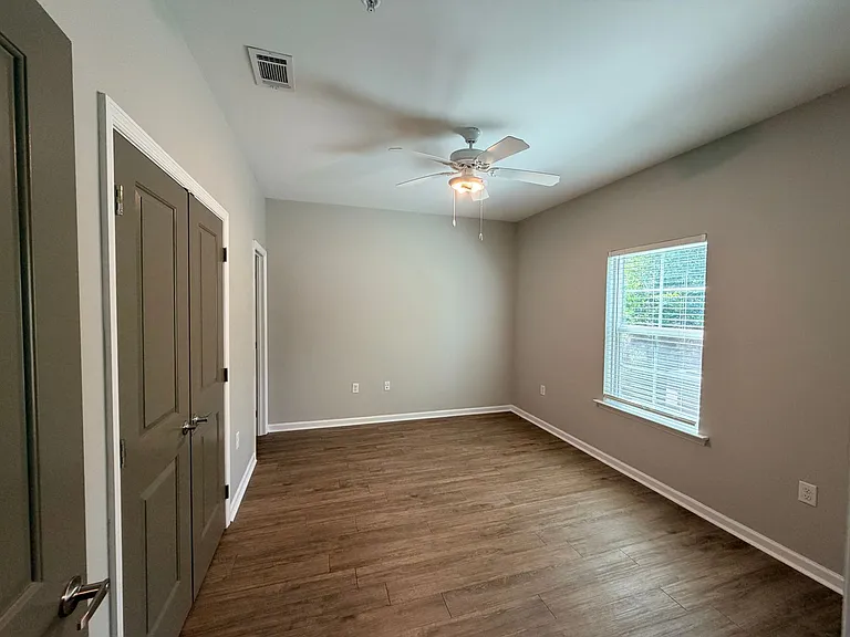 1023 W Gordon St #B3 — Photo 26