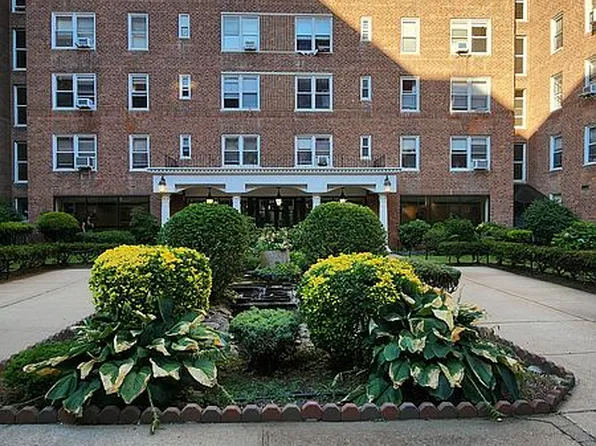 105-37 64th Ave #6E, Queens, NY 11375