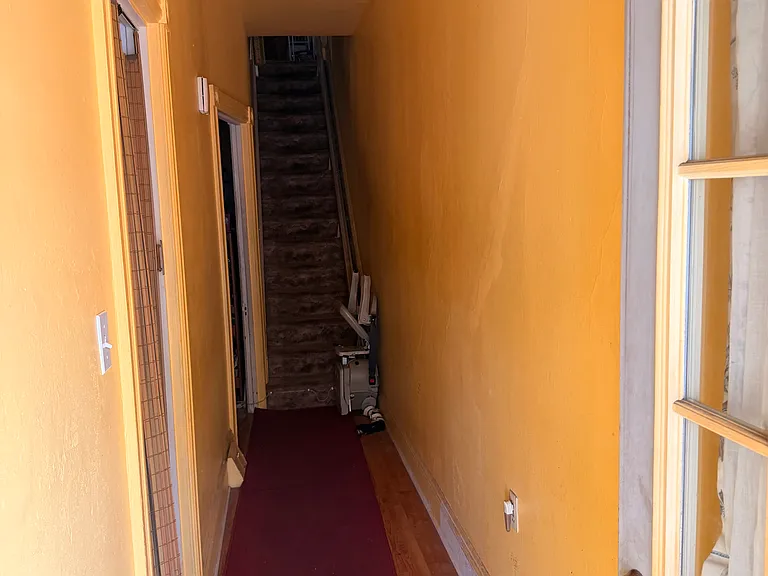 1133 Washington St #B — Photo 2