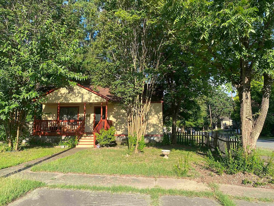 1st image of 1800 S Summit St