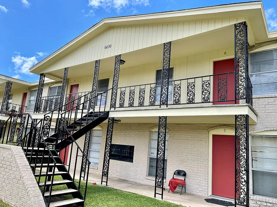 Alpine Circle Apartments