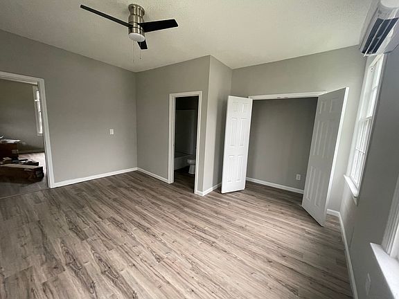 3rd image of 1157 Olympia Ave APT D