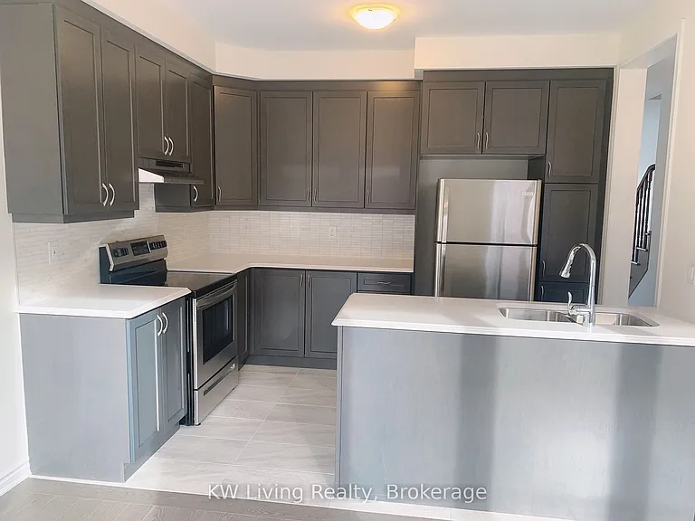 61 Casely Ave — Photo 5