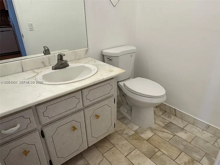 2600 NE 135th St #4J-A — Photo 18