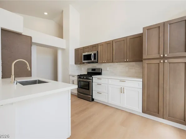 3620 Lake Victoria Dr, North Las Vegas, NV 89032