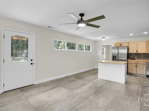5th image of 28 Gerald Drive