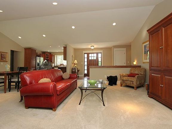 5th image of 1627 Watermark Dr SE #59