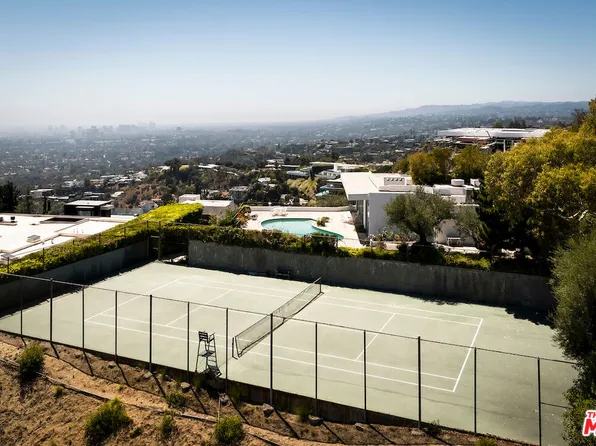 1628 Blue Jay Way, Los Angeles, CA 90069