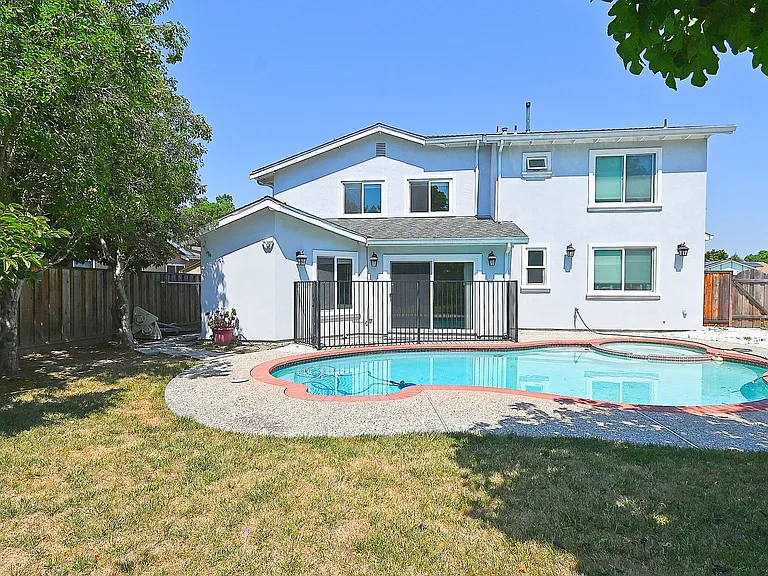 3332 Hogarth Pl — Photo 3