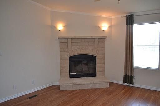 2nd image of 750 County Road 109