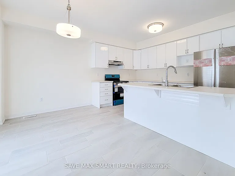 34 Dennis Ave N — Photo 12