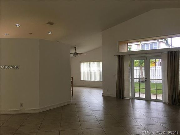 3rd image of 559 Carrington Dr