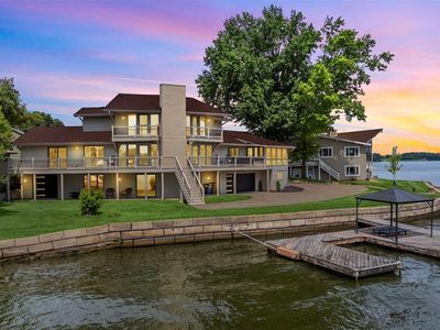 2 Rue Grand Ct, Lake Saint Louis, MO, 63367