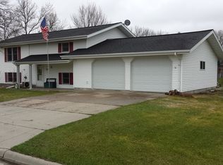 923 Alexander Ave, Crookston, MN 56716