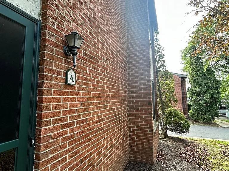 Coventry Court Townhomes — Photo 84