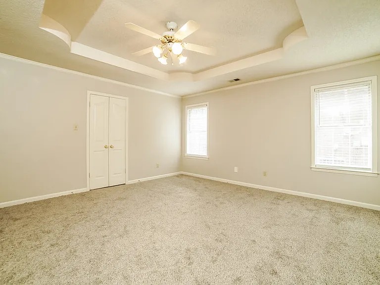 5618 Heather View Dr — Photo 9