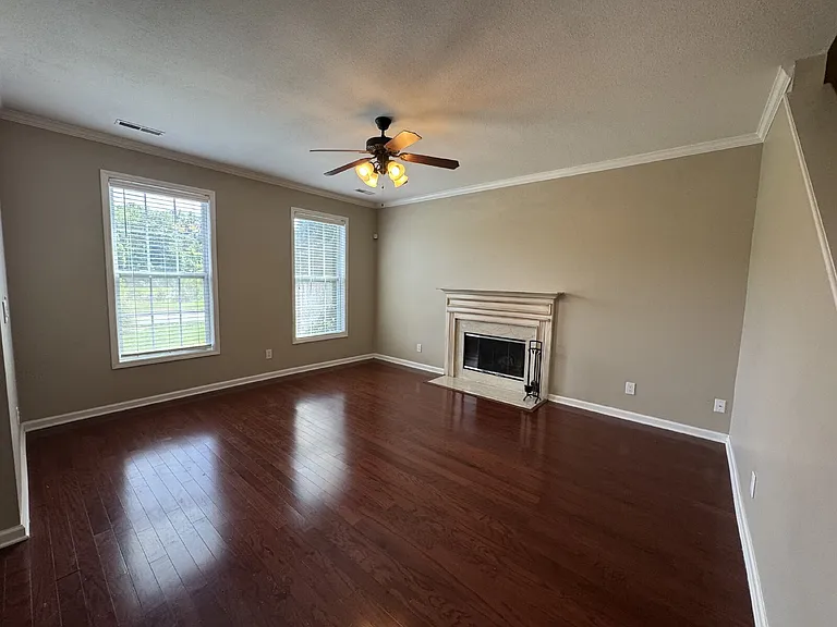 186 Whitman Aly — Photo 11